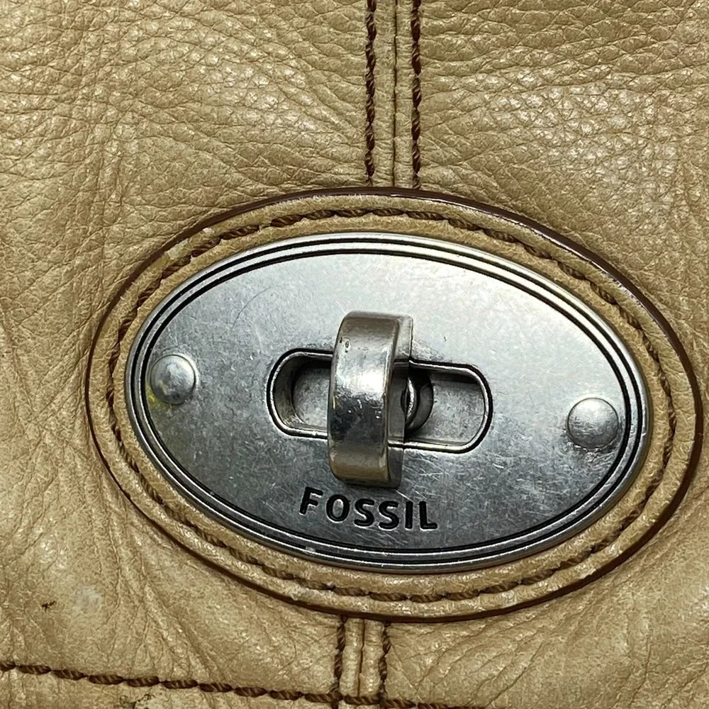 VTG Fossil Maddox Distressed Light Brown Leather Crossbody Messenger‎ Bag